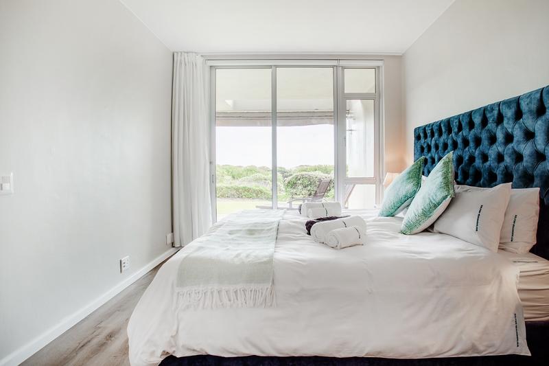 To Let 2 Bedroom Property for Rent in Dolphin Beach Western Cape